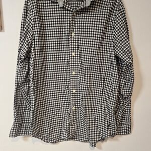 Men's Nautica casual buttoned down shirt